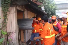 13 Lapak PKL di Jalan...