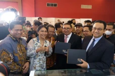 Keren! Peruri Pamerkan...