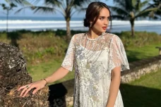 Cinta Laura Tak Pernah...