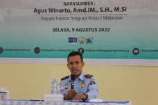 Kepala Kantor Imigrasi...