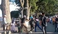 Pria Depresi Ngamuk,...
