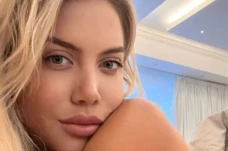 Anunya Wanda Nara Diedit...