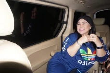 Jelita Bersikap Tak...