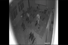 Komplotan Pencuri Gasak...
