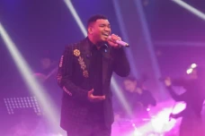 Chiko dan Raisa Bikin...