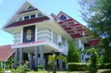 Dewan Desak Bupati Evaluasi...