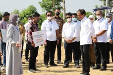 Perkuat Transformasi...