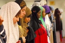 Ketika Kaum Muslimah...