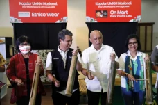 Digitalisasi UMKM Jadi...