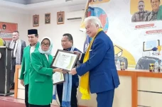 Fakultas Sastra UMI...