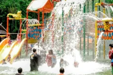 Bugis Waterpark Adventure...