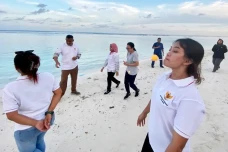 Lomba dan Jajanan Pasar...