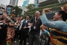 Diajak Anies Keliling...