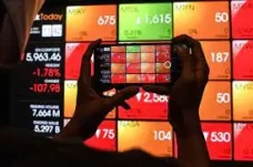 Imbas Wall Street Anjlok,...