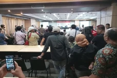 Dianggap Tak Transparan,...