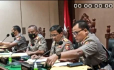 Dipecat dari Anggota...