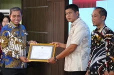 Andi Pameneri dan Dwi...