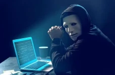 Hacker Bjorka Kritik...