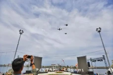 Pesawat Tempur Sukhoi...
