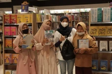 KBI Ajak Masyarakat...