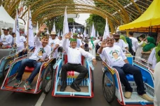 Gus Muhaimin Festival...