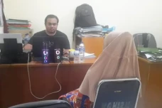 Kronologi Istri Siri...