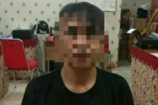 Dukun Palsu Pengganda...