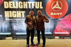 MNC Leasing Terima Penghargaan...