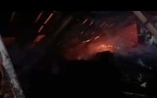 8 Jam Lebih Api Masih...
