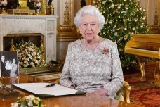 Ratu Elizabeth II Akan...