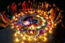 Dipicu Festival Diwali,...