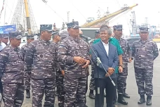 Prajurit TNI Dipalak...