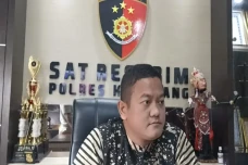 Niat Menggandakan Uang,...