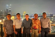 Hary Tanoesoedibjo Jamu...