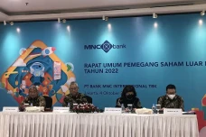 RUPSLB MNC Bank Bahas...