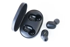 Perbandingan Earphone...