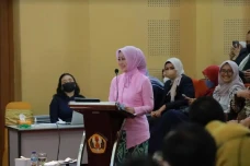 Berkat Sekoper Cinta,...