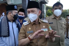 49 Tanggul Rawan Jebol,...