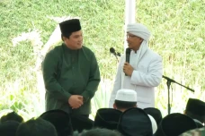 Aa Gym ke Erick Thohir:...