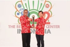 Halo BCA Raih Grand...