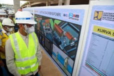 Heru Minta Proyek Stasiun...