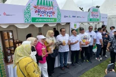 50 UMKM Pamerkan Produk...