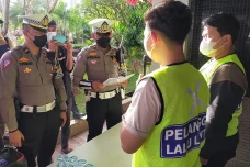 Puluhan Pelanggar Lalin...