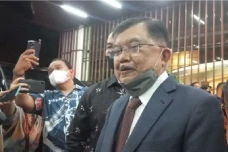Jusuf Kalla Minta Kedekatannya...