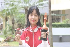 Mahasiswi Unpad Sabet...