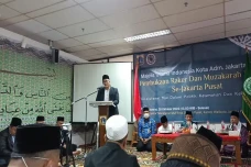 Bahas Masalah Agama,...
