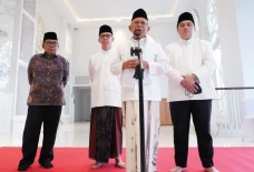 Vaksin Meningitis Jadi...