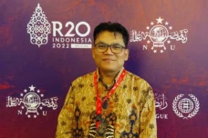 Reformulasi Agama dalam...