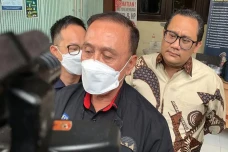 Ketua PSSI Iwan Bule...