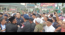 Anies Baswedan Disambut...
